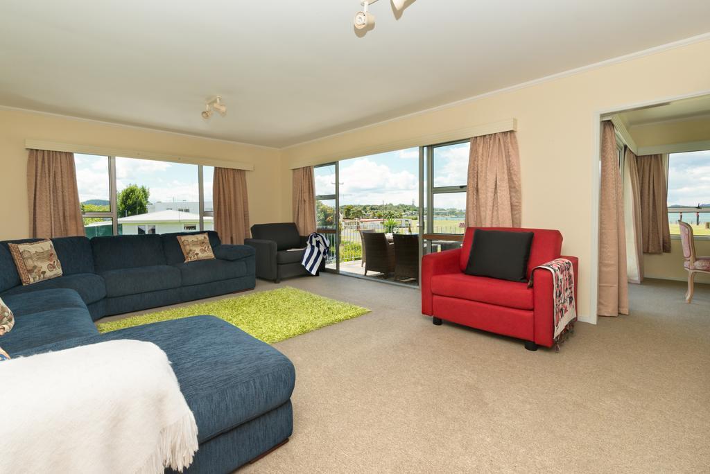 Waitangi Beach House Paihia Quarto foto