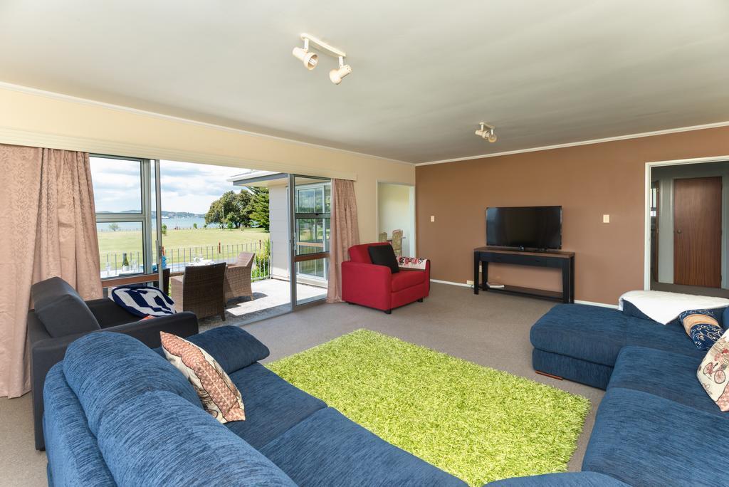 Waitangi Beach House Paihia Quarto foto